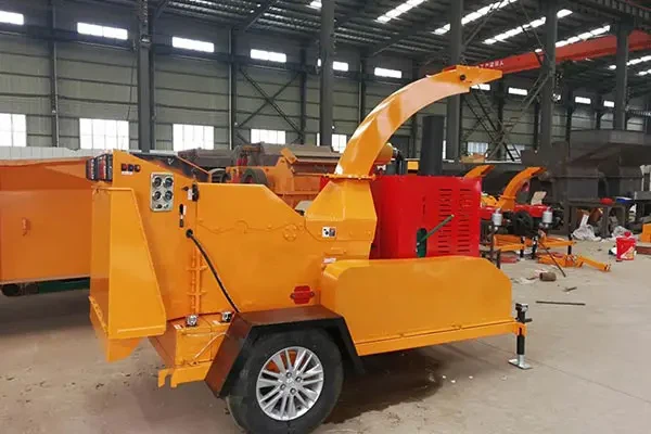 سیلف فیڈنگ 40Hp ڈیزل انجن ووڈ چپر